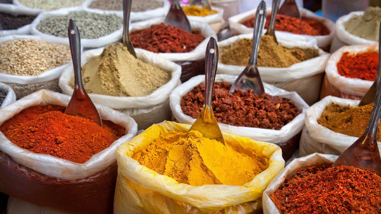 معایب و مزایای استفاده از فیلم پی او اف در بسته بندی ادویه جات